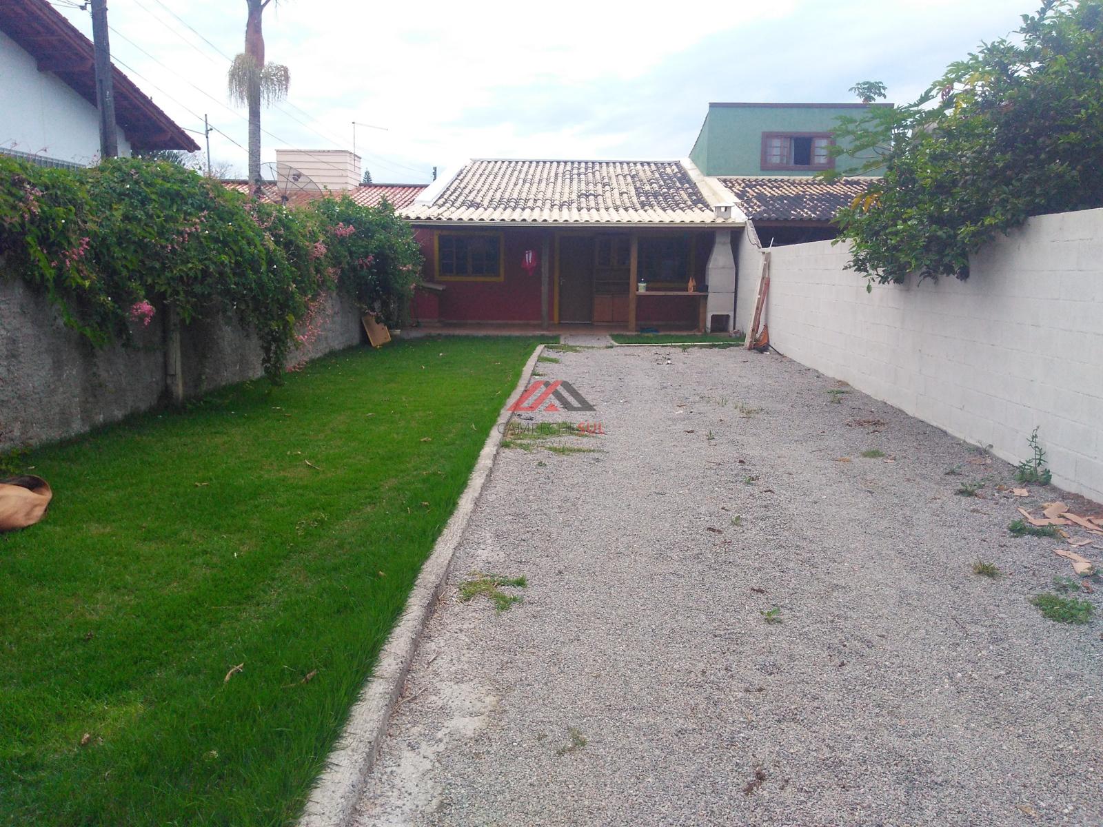 Casa para Venda, Florianópolis / SC, bairro Campeche, 2 dormitórios, sendo 1 suíte, 2 banheiros, 4 vagas de garagem, área construída 80,00 m², terreno 285,00 m²